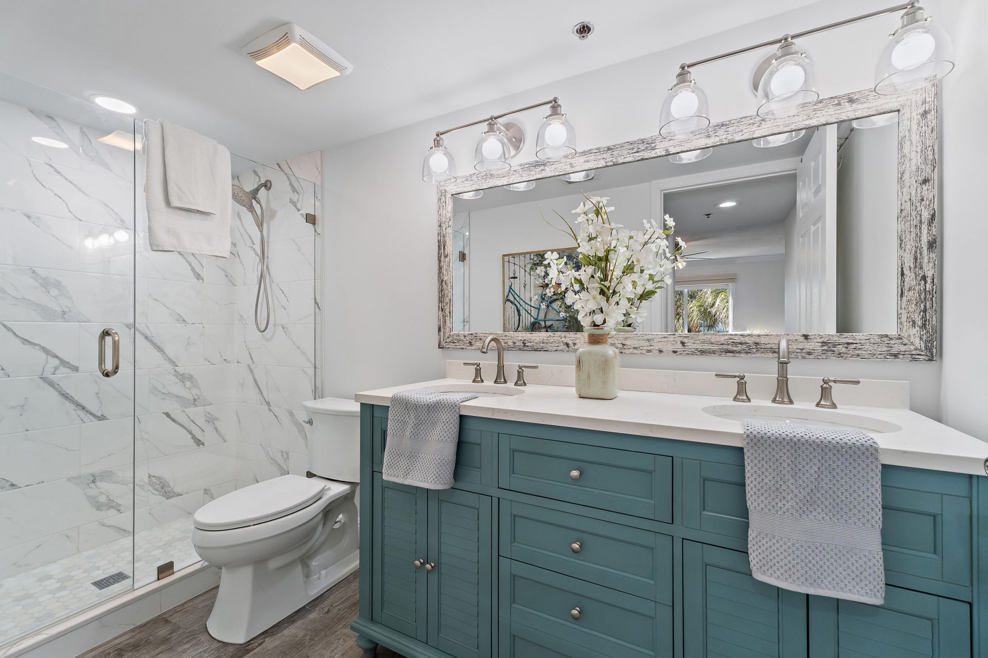 275 Palm Avenue, Unit A301, Jupiter, FL 33477 Photo