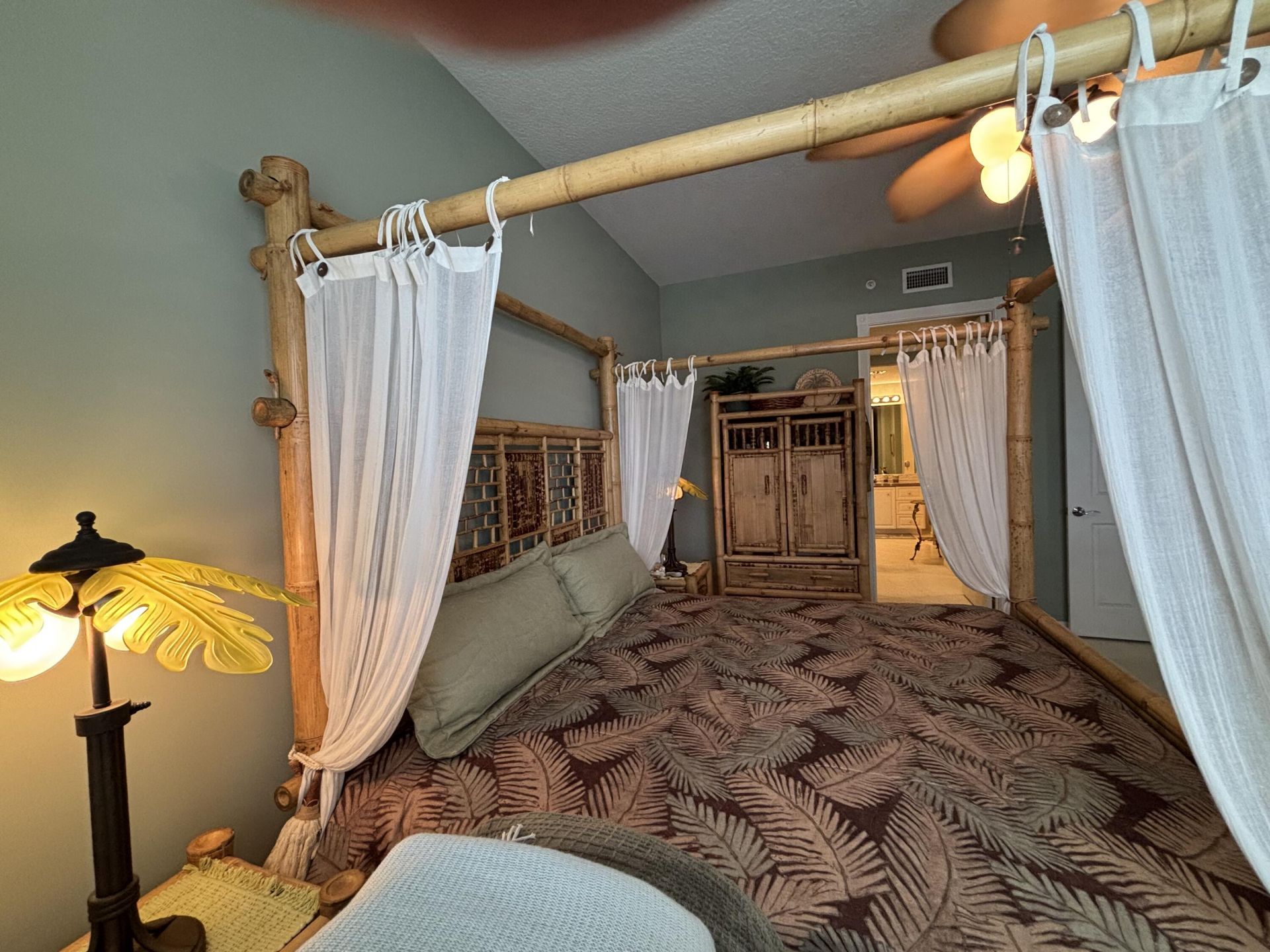 12 Harbour Isle Drive W, Unit 204, Fort Pierce, FL 34949 Photo