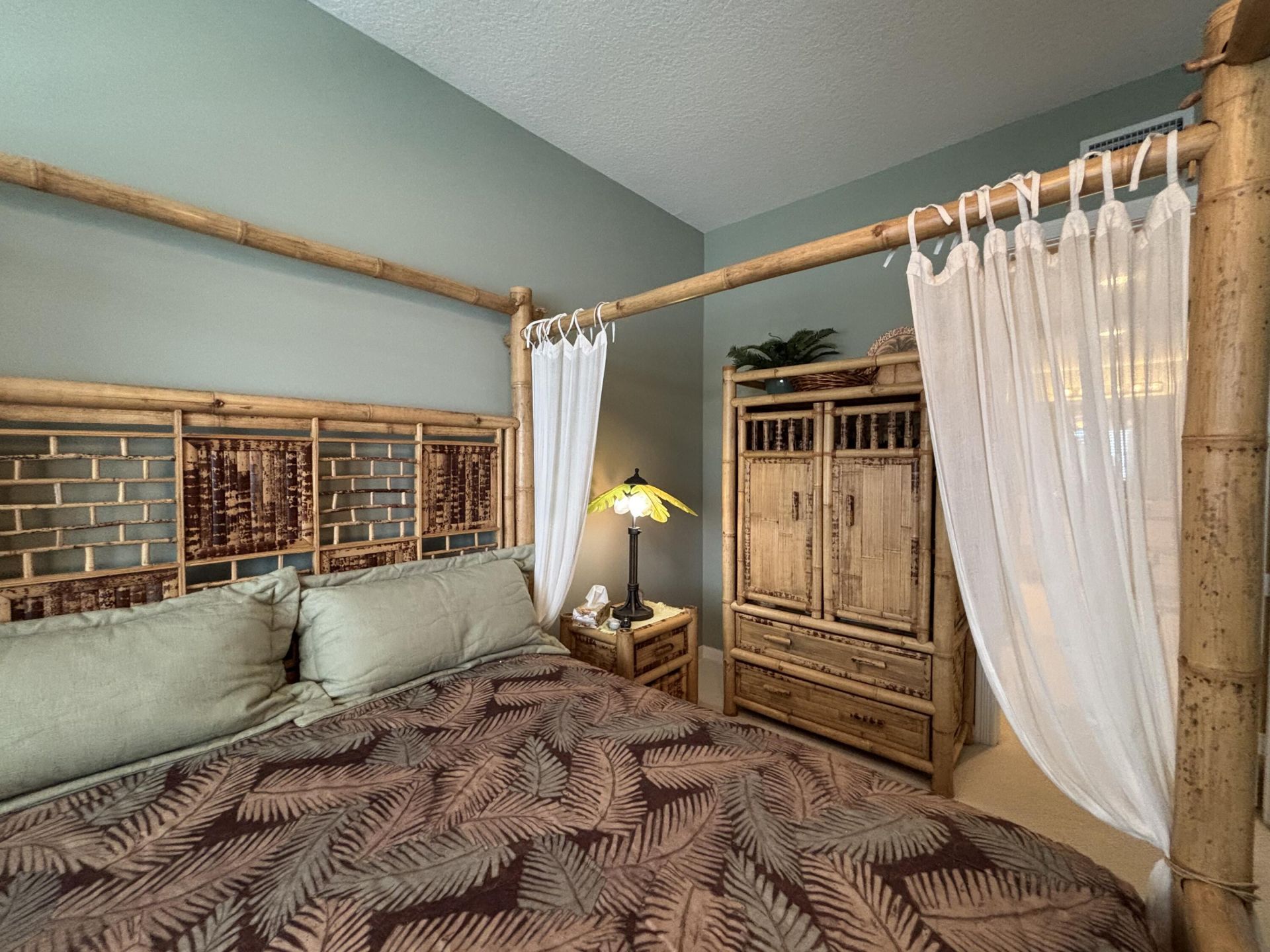 12 Harbour Isle Drive W, Unit 204, Fort Pierce, FL 34949 Photo