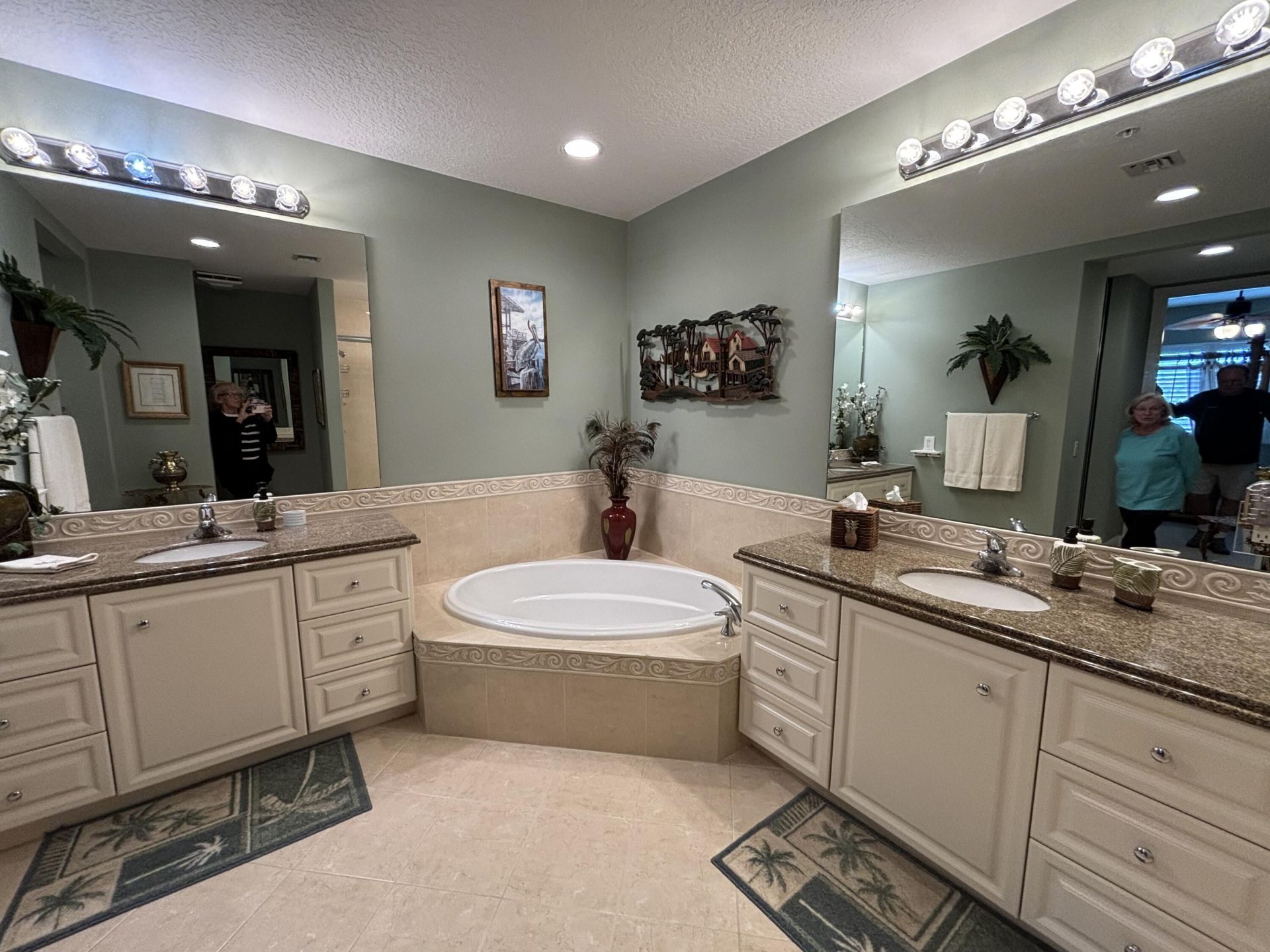 12 Harbour Isle Drive W, Unit 204, Fort Pierce, FL 34949 Photo