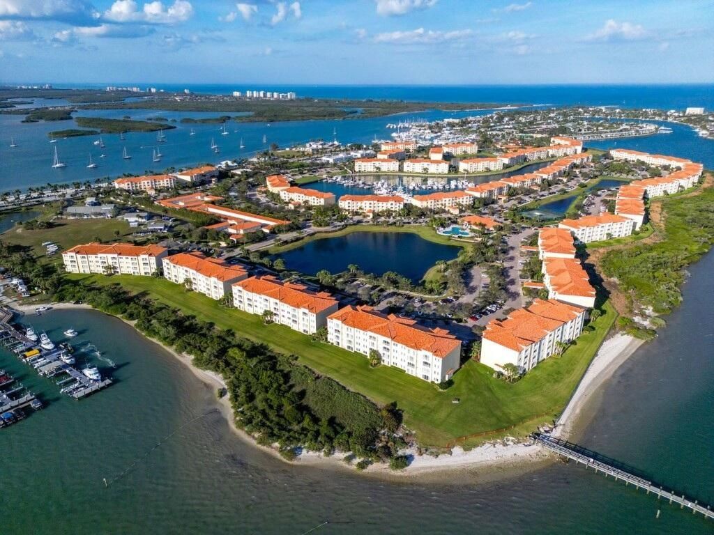 12 Harbour Isle Drive W, Unit 204, Fort Pierce, FL 34949 Photo