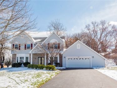 22 Ryder Cup Circle, Pittsford, NY 14534