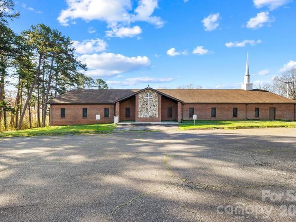 334 N Oakland Avenue , Statesville, NC 28677