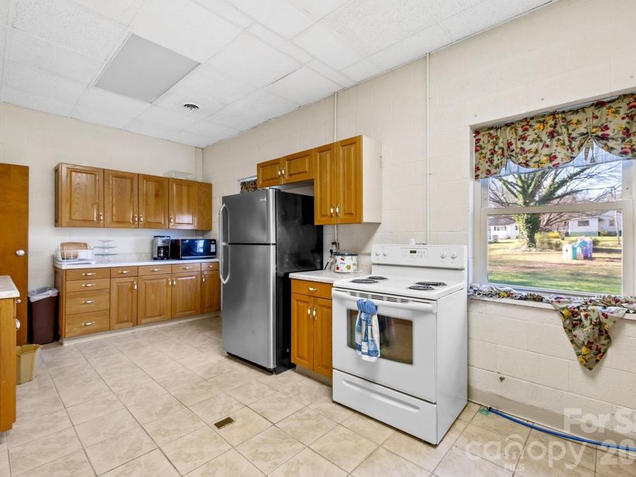 Property Image 28