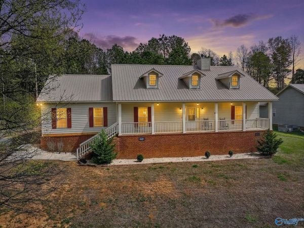 80 Earl Caldwell Drive, Guntersville, AL 35976