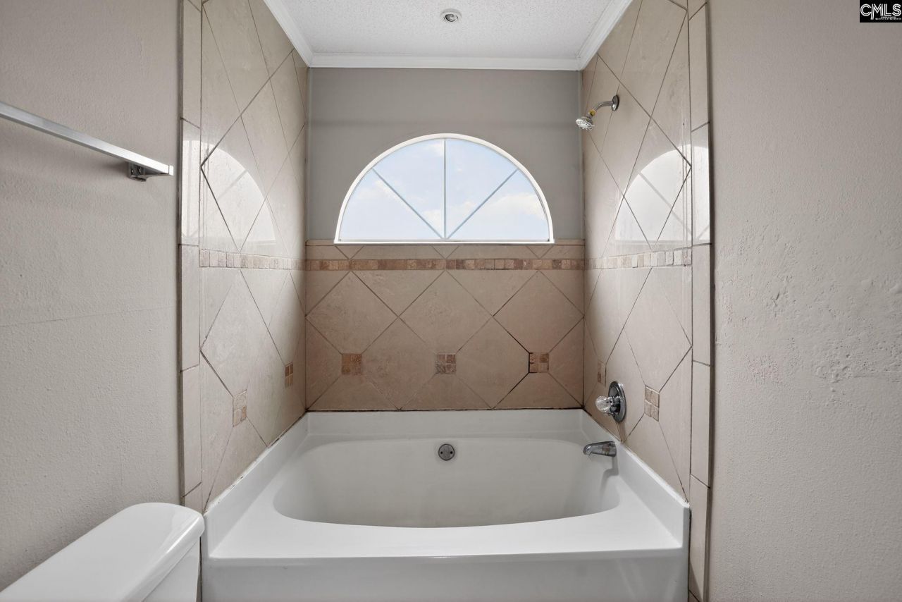 408 Thornfield Road Photo 25