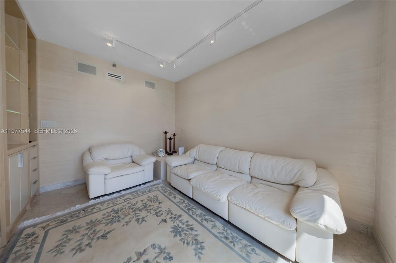 19355 Turnberry Way , Unit 23GR, Aventura, FL 33180 Photo