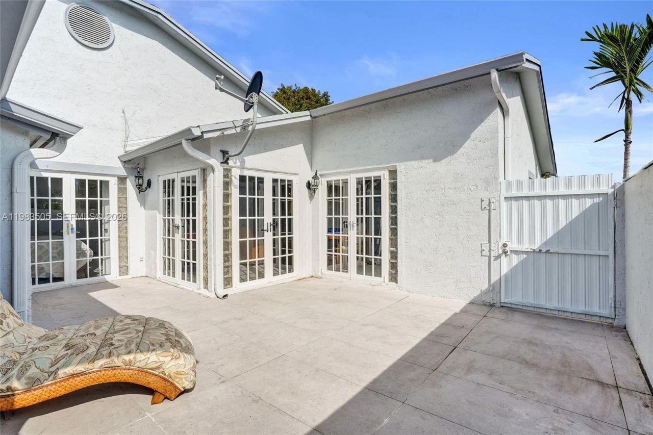 6405 SW 152nd Cir Pl , Unit 10-05, Miami, FL 33193 Photo