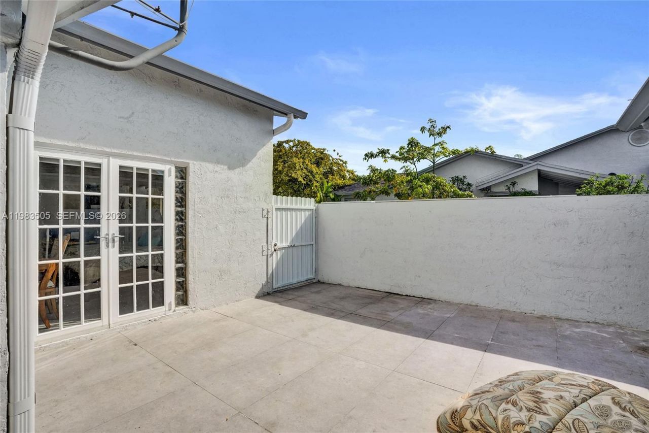 6405 SW 152nd Cir Pl , Unit 10-05, Miami, FL 33193 Photo