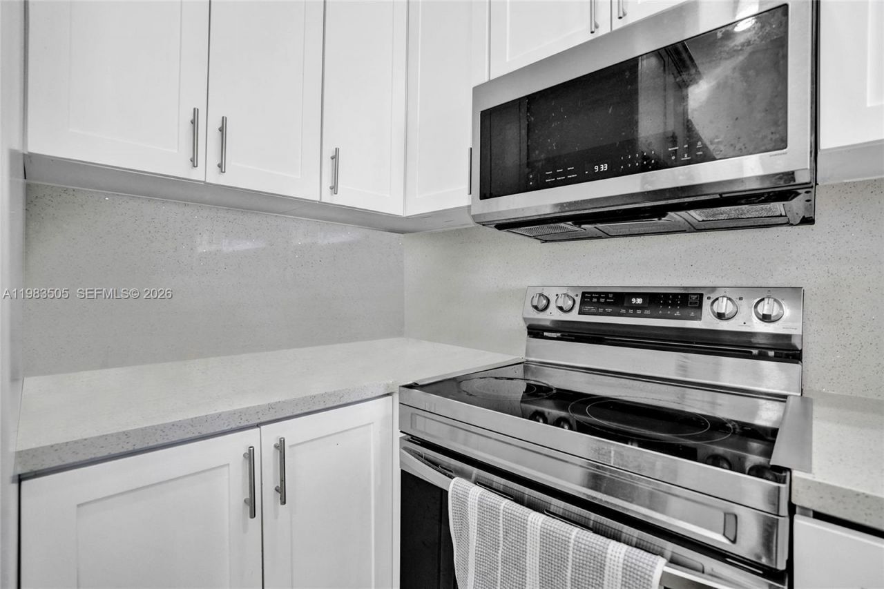 6405 SW 152nd Cir Pl , Unit 10-05, Miami, FL 33193 Photo