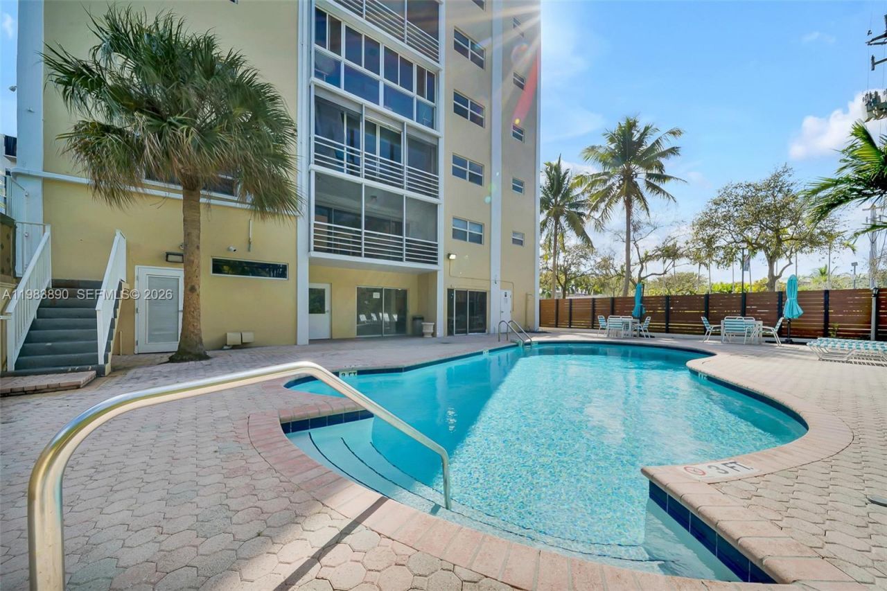 555 Crandon Blvd , Unit 53, Key Biscayne, FL 33149 Photo
