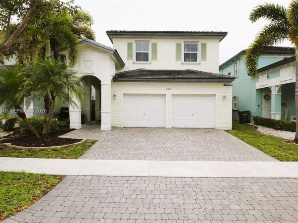 202 NE 36th Ter, Homestead, FL 33033