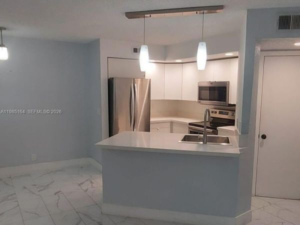 731 Vista Isles Dr, Unit 1511, Sunrise, FL 33325