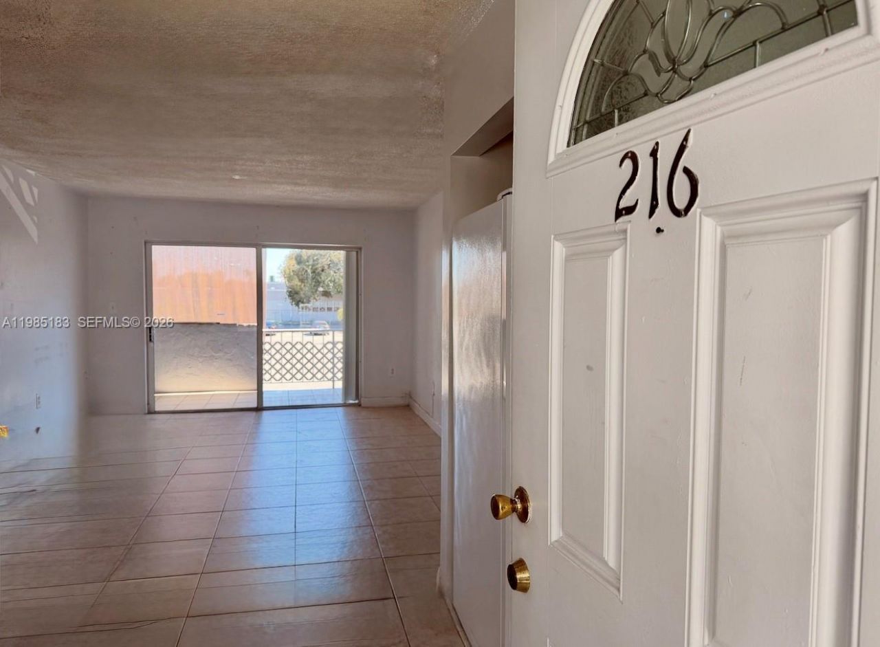 1725 W 60th St , Unit F216, Hialeah, FL 33012 Photo
