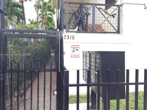7315 Byron Ave , Unit 6, Miami Beach, FL 33141