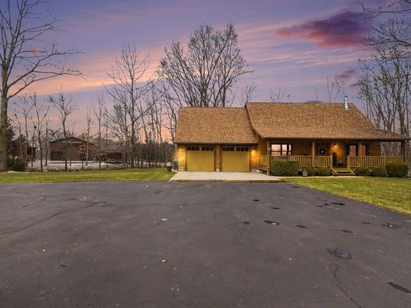 12715 24th Avenue, Marne, MI 49435