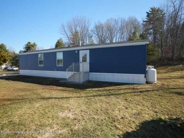 24 Birch Way, Pittstown, NY 12185