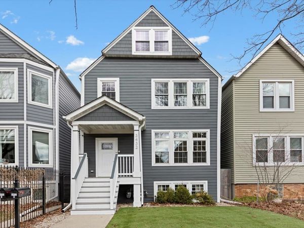 3432 W Melrose Street , Chicago, IL 60618