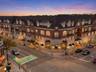 801 W Ann Arbor Trail, Plymouth, MI 48170