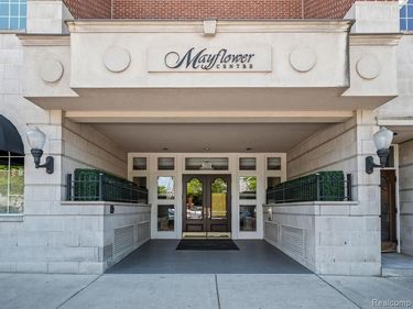 801 W Ann Arbor Trail, Plymouth, MI 48170