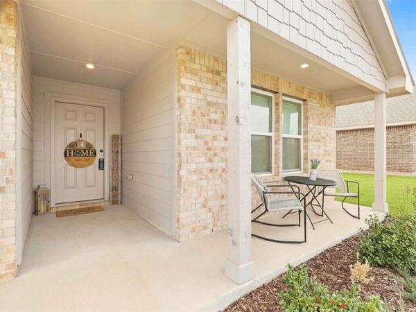 513 Jameson Street, Springtown, TX 76082