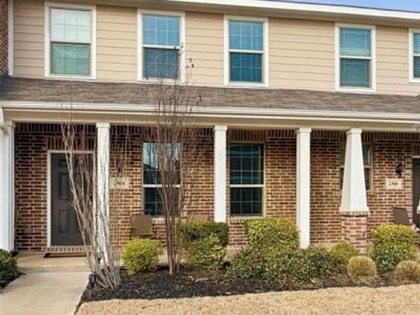 2304 Greystone Drive, Denton, TX 76207