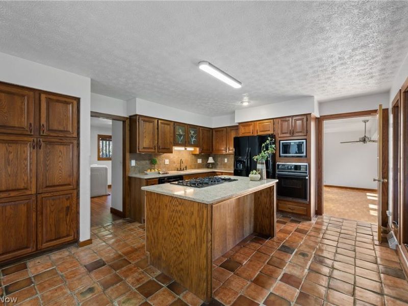 490 Johnson Road, Kent, OH 44240 Photo 4