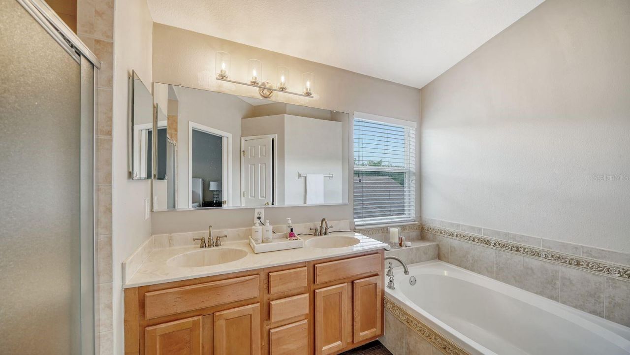 6122 Blue Runner Court , Lakewood Ranch, FL 34202 Photo