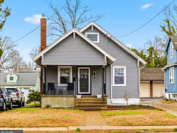 17 W GLOUCESTER PIKE , BARRINGTON, NJ 08007