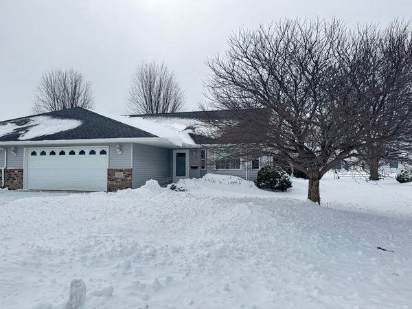 323 4th Street SW, Blooming Prairie, MN 55917