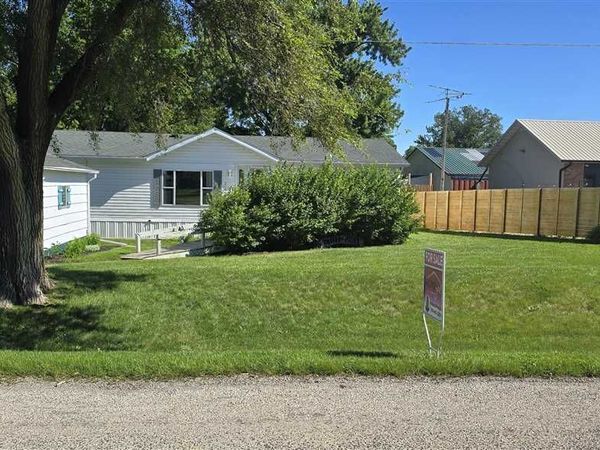1920 W Main St, Washington, IA 52353