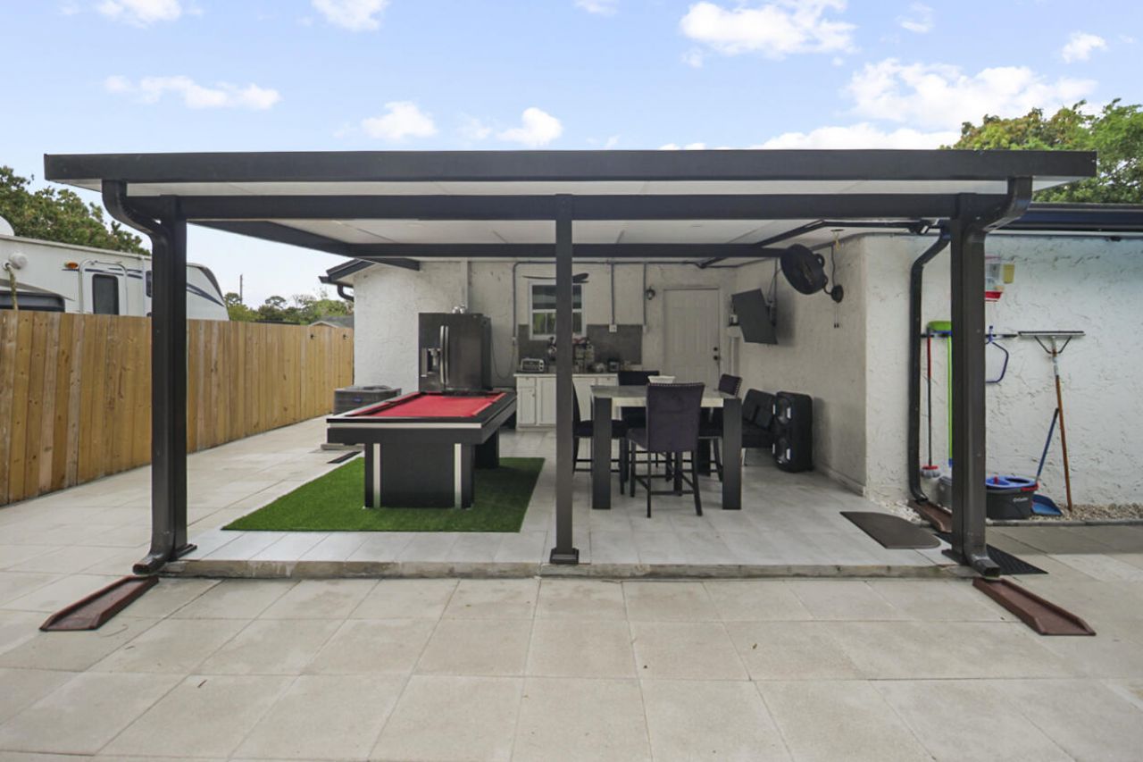 5231 Norma Elaine Road, West Palm Beach, FL 33417 Photo