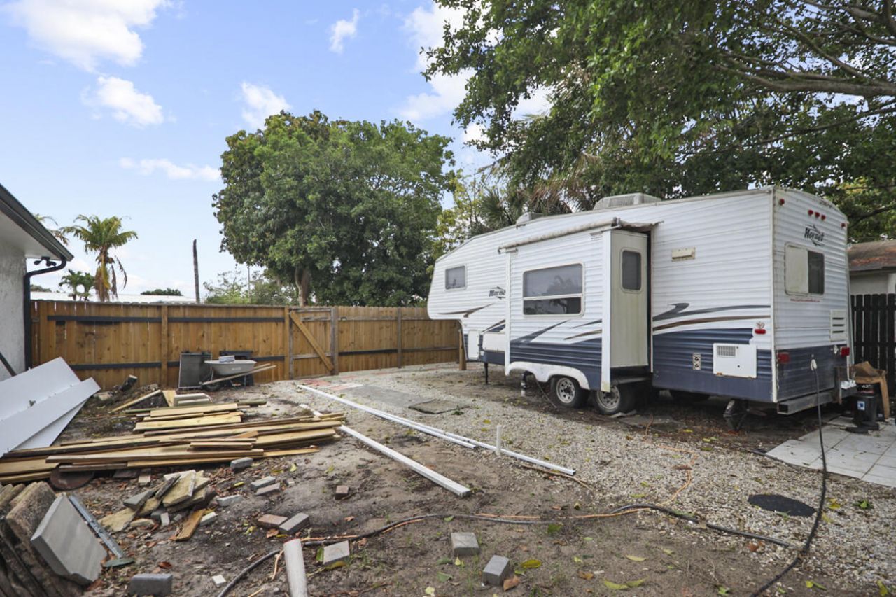 5231 Norma Elaine Road, West Palm Beach, FL 33417 Photo