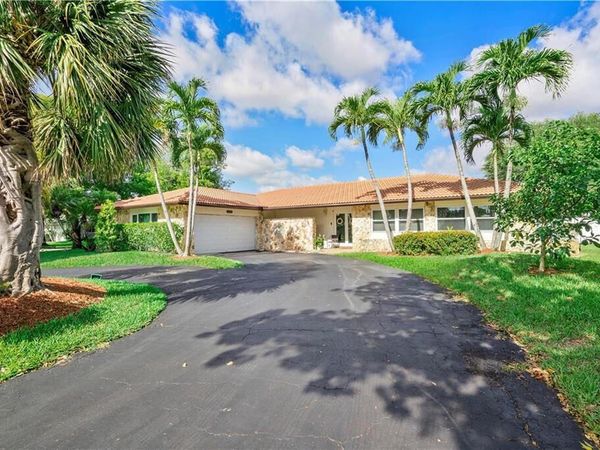 208 NW 91st Avenue, Coral Springs, FL 33071