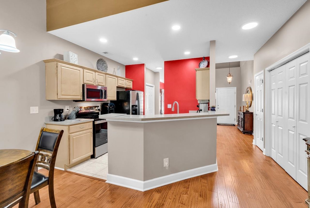 6095 Catalina Dr. Photo 10