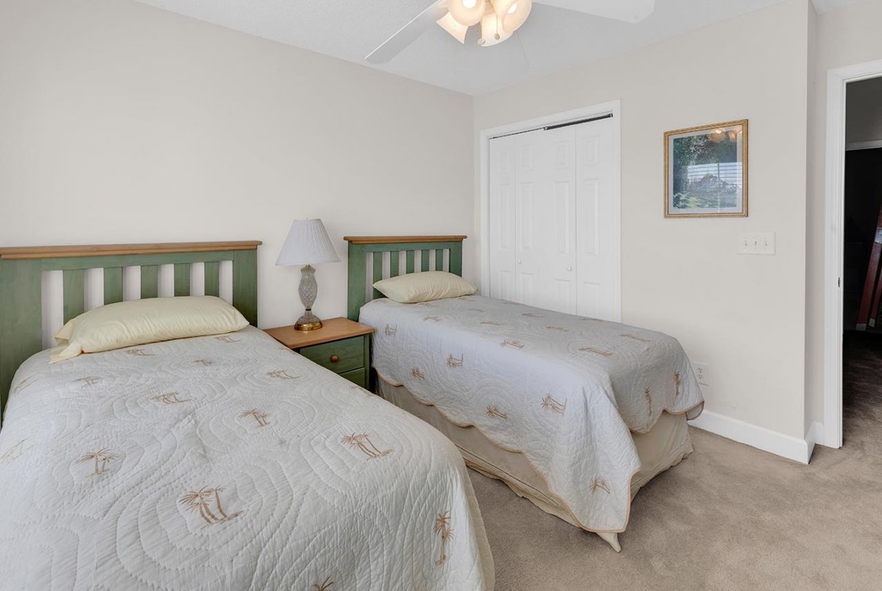 6095 Catalina Dr. Photo 32