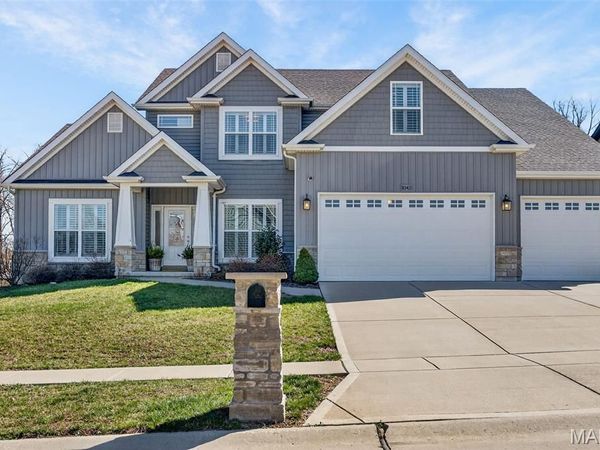 1042 Timber Bluff Drive, Wentzville, MO 63385