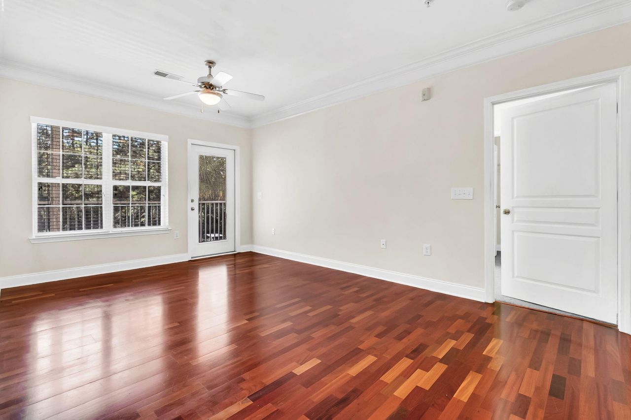 1410 Basildon Road Photo 12