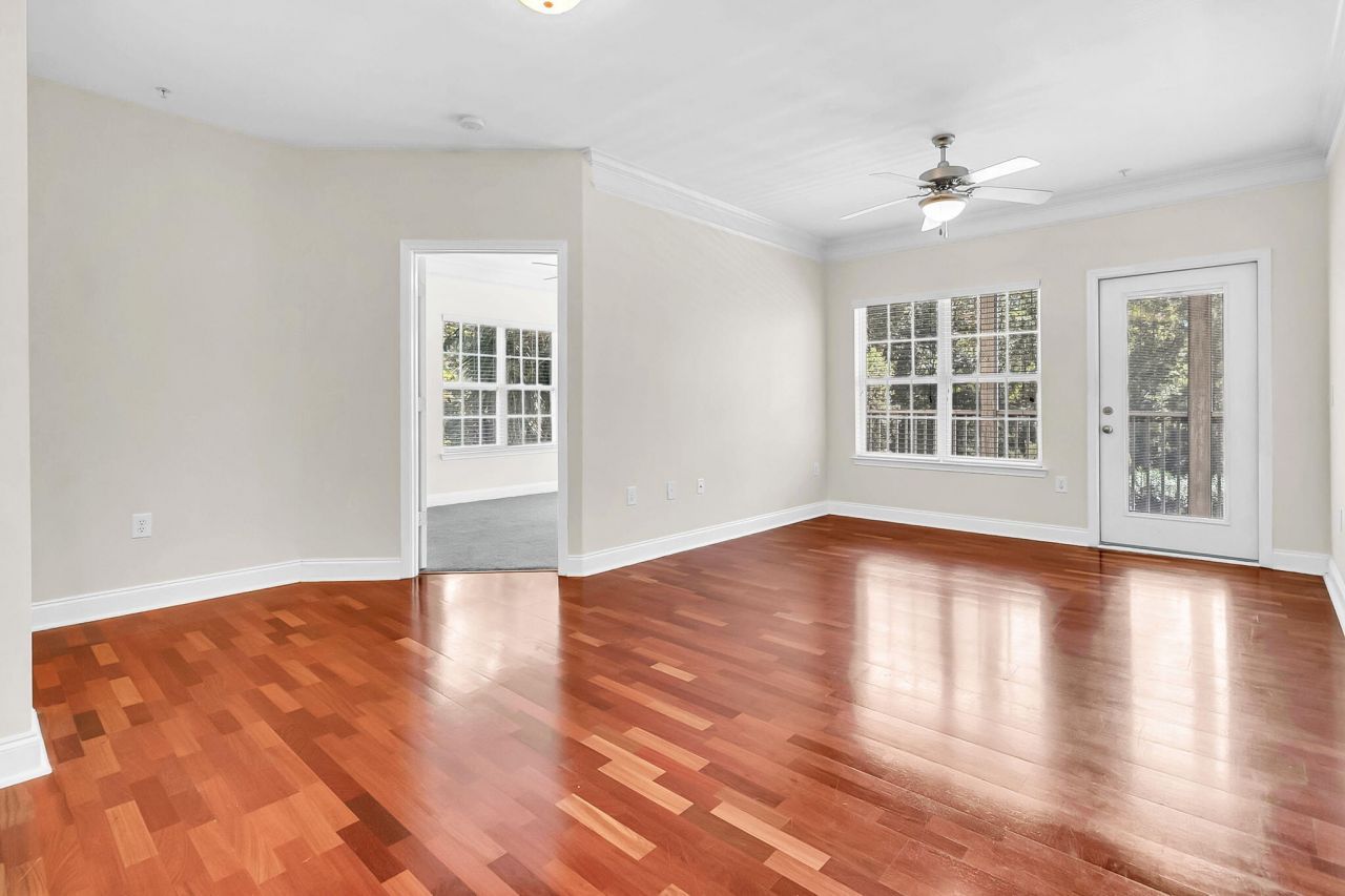 1410 Basildon Road Photo 14