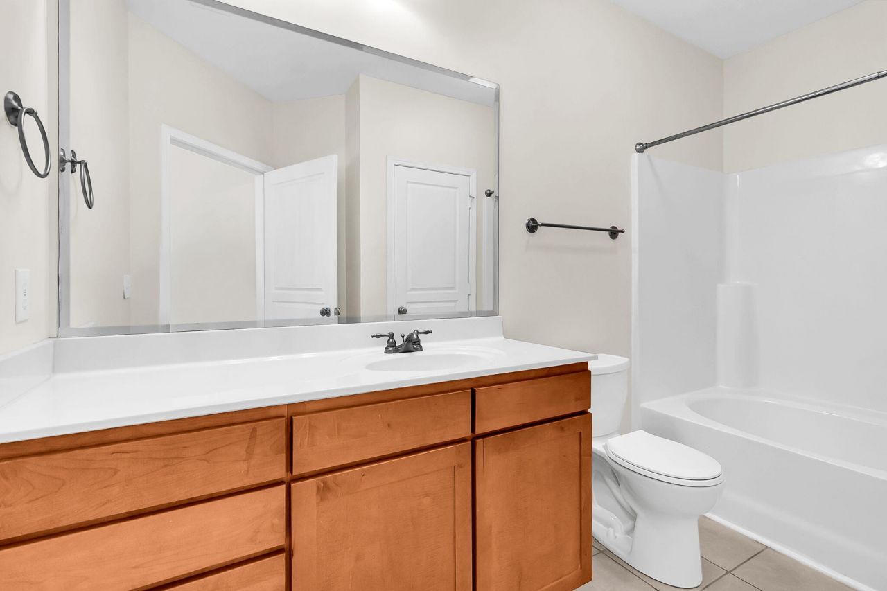 1410 Basildon Road Photo 28