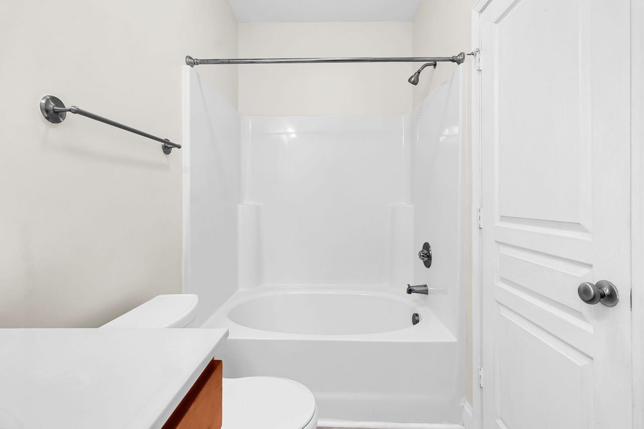 1410 Basildon Road Photo 29