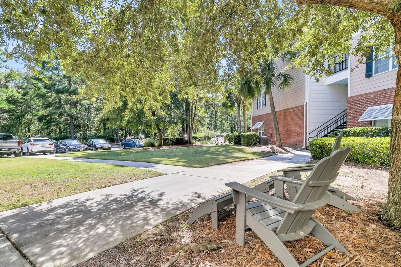 1410 Basildon Road Photo 36