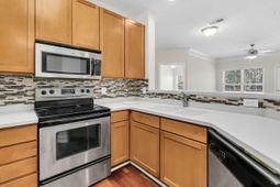 1410 Basildon Road photo 4