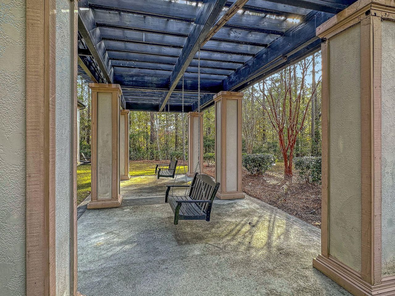 1410 Basildon Road Photo 58