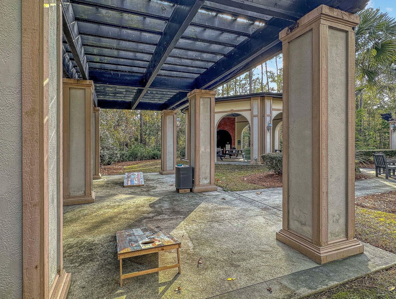 1410 Basildon Road Photo 59