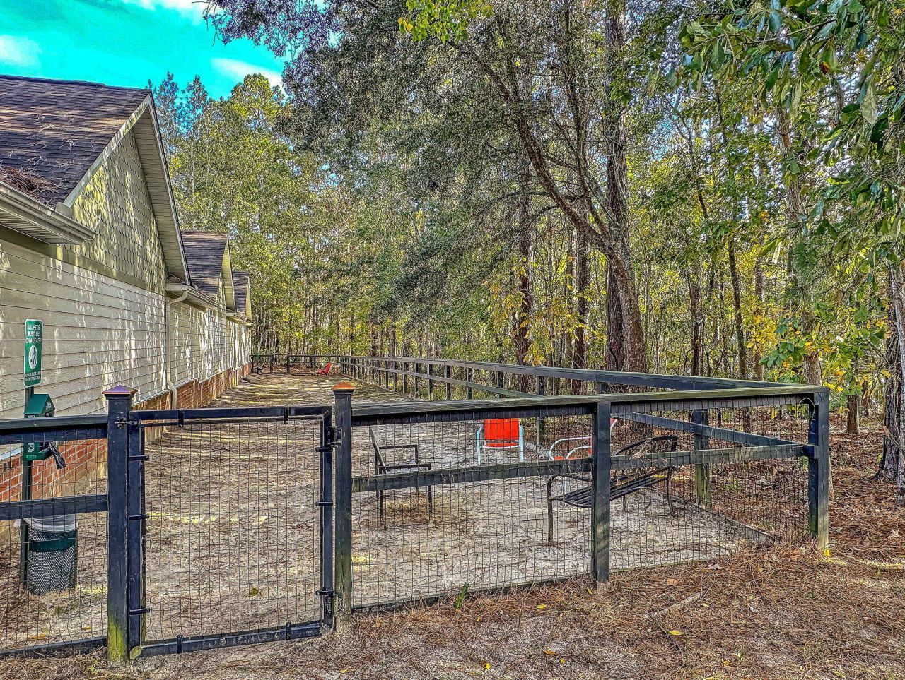 1410 Basildon Road Photo 62