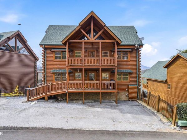 1707 High Rock Way, Sevierville, TN 37862