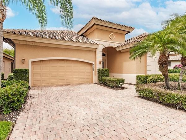 6105 Dogleg DR, NAPLES, FL 34113