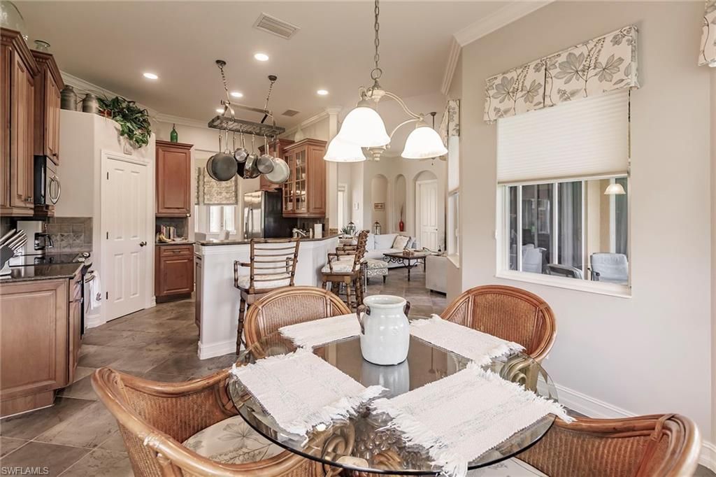 6105 Dogleg Dr, Naples, FL 34113 Photo
