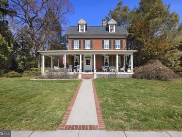 125 W BROADWAY, GETTYSBURG, PA 17325